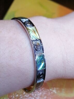 Monet Heart Of The Ocean Abalone Inlay Silver Tone Bangle Bracelet Fits 7
